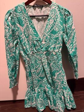 Zara Long sleeve mini dress